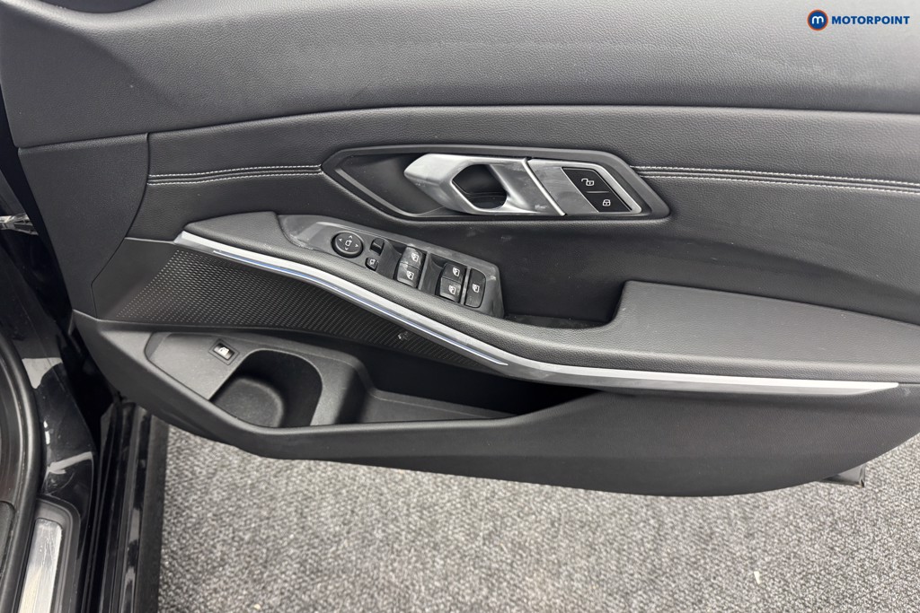 BMW 3 Series Sport Pro Automatic Petrol Plug-In Hybrid Saloon - Stock Number (1562150) - 15th supplementary image