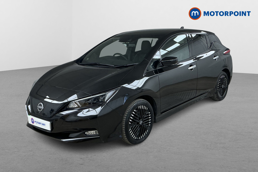 Nissan Leaf Tekna Automatic Electric Hatchback - Stock Number (1562820) - Passenger side front corner