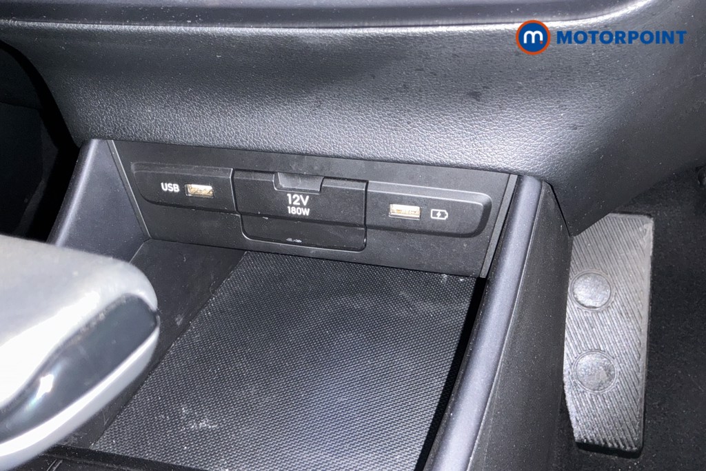Hyundai Bayon Se Connect Automatic Petrol-Electric Hybrid SUV - Stock Number (1562870) - 13th supplementary image