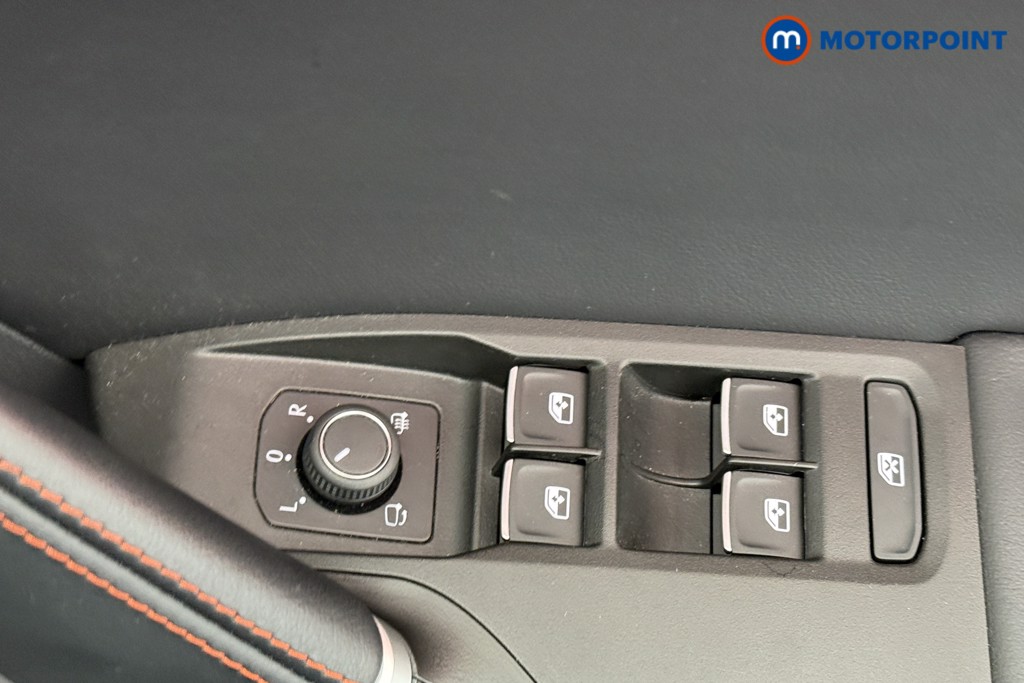 Seat Leon Fr Sport Manual Petrol Estate - Stock Number (1562899) - 15th supplementary image