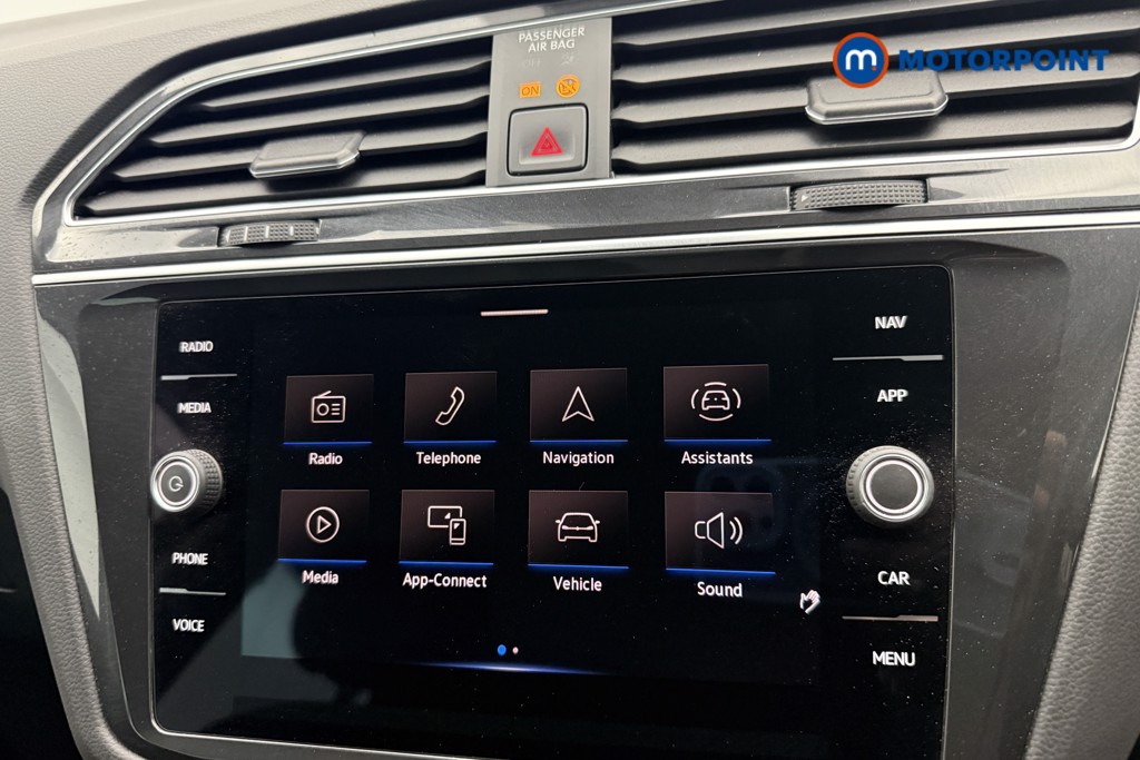 Volkswagen Tiguan Life Manual Petrol SUV - Stock Number (1563455) - 5th supplementary image
