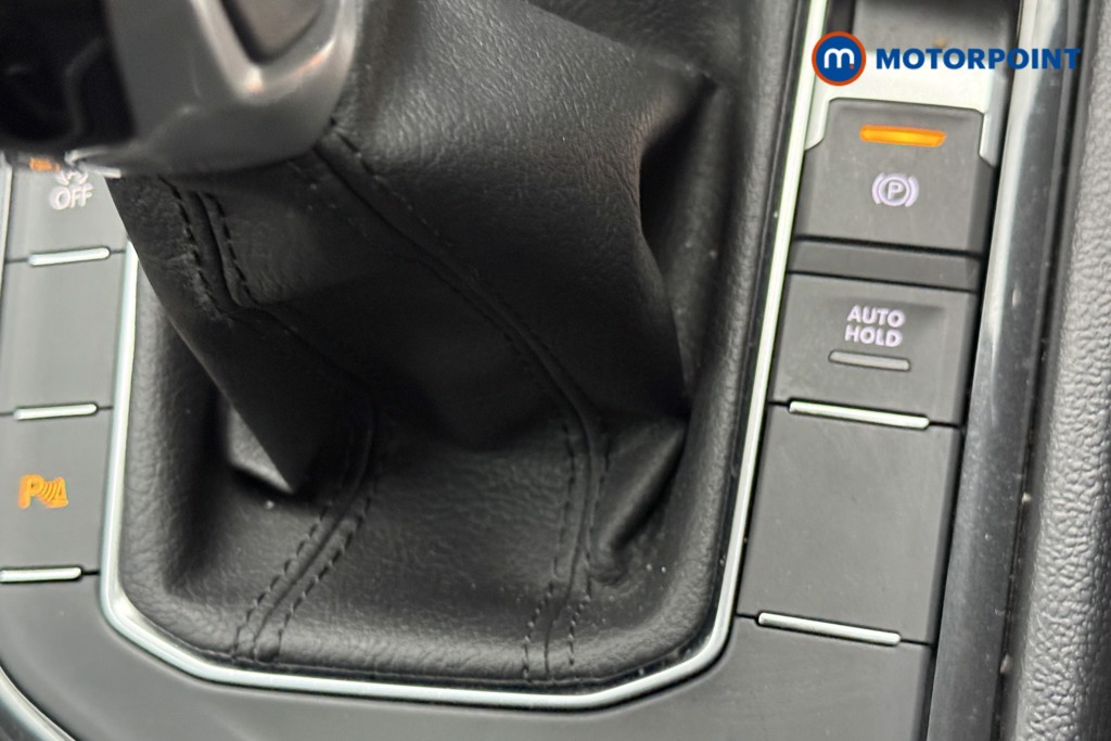 Volkswagen Tiguan Life Manual Petrol SUV - Stock Number (1563455) - 12th supplementary image