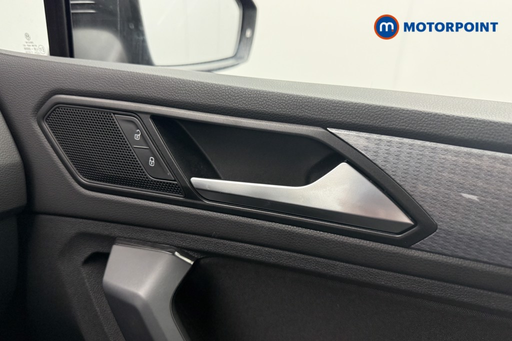 Volkswagen Tiguan Life Manual Petrol SUV - Stock Number (1563455) - 16th supplementary image