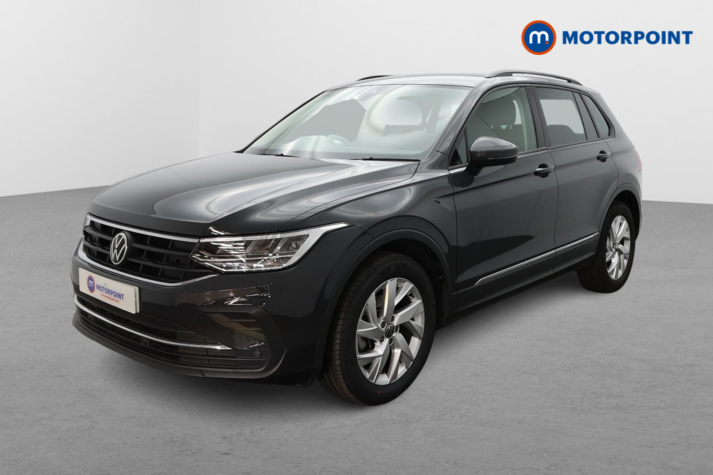 Volkswagen Tiguan Life Manual Petrol SUV - Stock Number (1563455) - Passenger side front corner