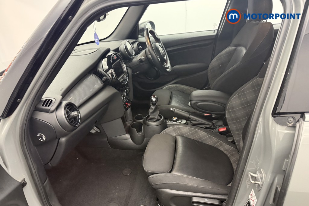Mini Hatchback Cooper Sport Manual Petrol Hatchback - Stock Number (1563525) - 1st supplementary image