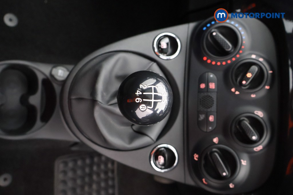 Fiat 500 1.0 Mild Hybrid 3Dr Manual Petrol-Electric Hybrid Hatchback - Stock Number (1563767) - 5th supplementary image