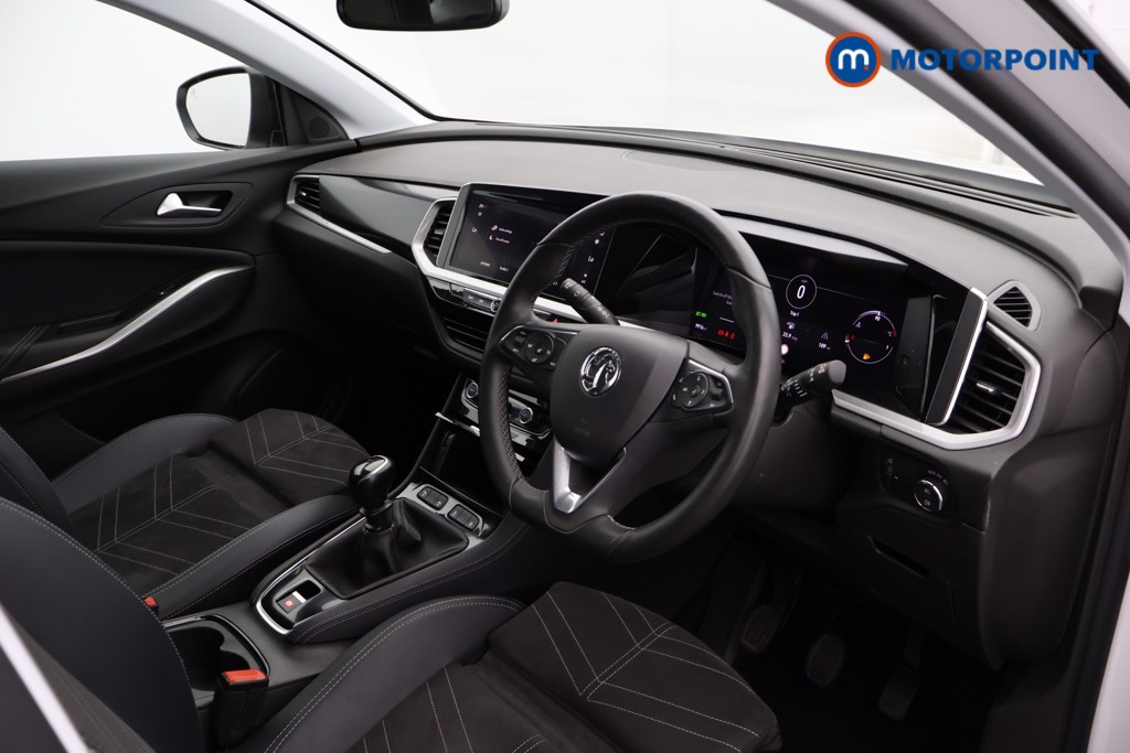 Vauxhall Grandland Ultimate Manual Petrol SUV - Stock Number (1563981) - 9th supplementary image
