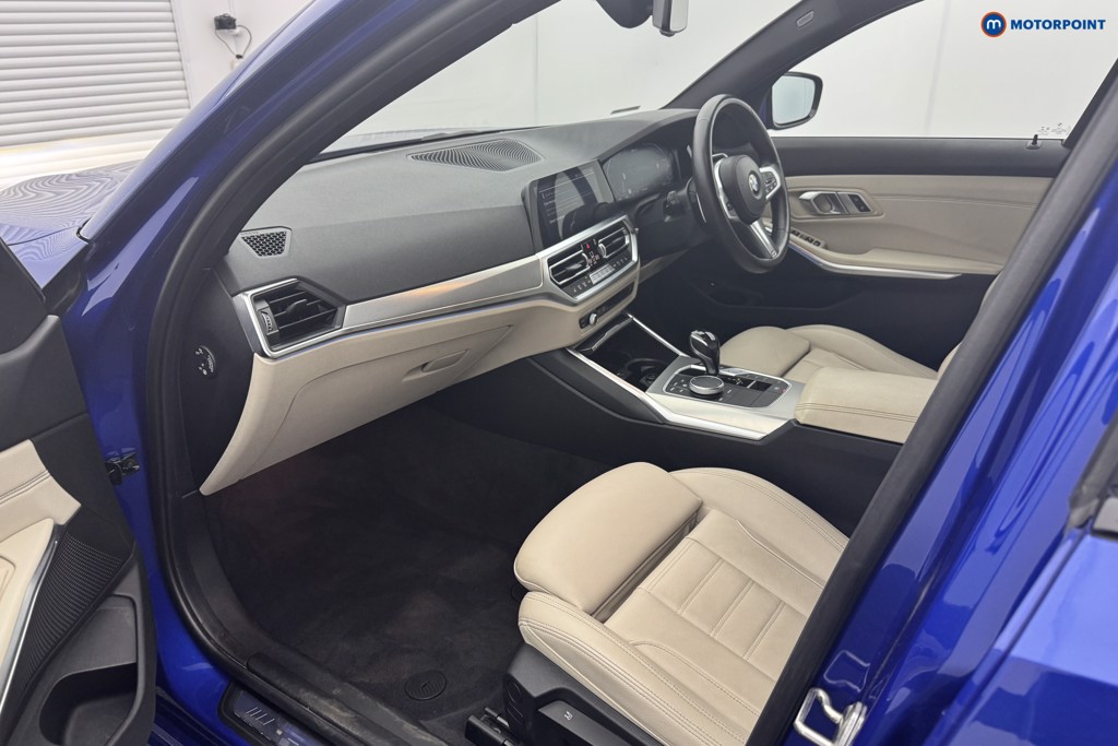 BMW 3 Series M Sport Automatic Petrol Plug-In Hybrid Saloon - Stock Number (1564038) - 8th supplementary image
