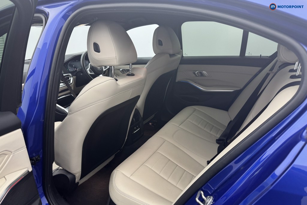 BMW 3 Series M Sport Automatic Petrol Plug-In Hybrid Saloon - Stock Number (1564038) - 9th supplementary image