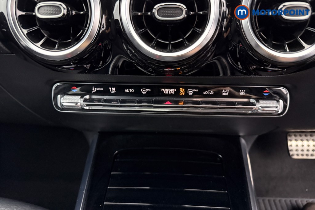 Mercedes-Benz GLA Exclusive Edition Automatic Petrol Plug-In Hybrid SUV - Stock Number (1564125) - 10th supplementary image