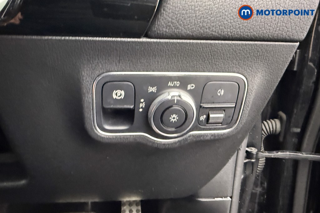 Mercedes-Benz GLA Exclusive Edition Automatic Petrol Plug-In Hybrid SUV - Stock Number (1564125) - 14th supplementary image