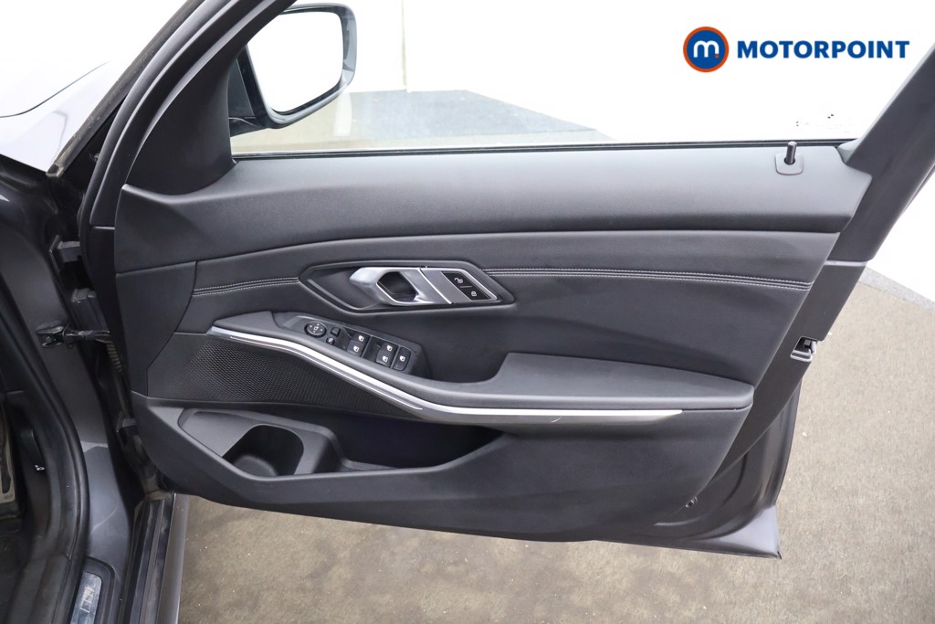 BMW 3 Series M Sport Automatic Diesel Saloon - Stock Number (1564199) - 8th supplementary image