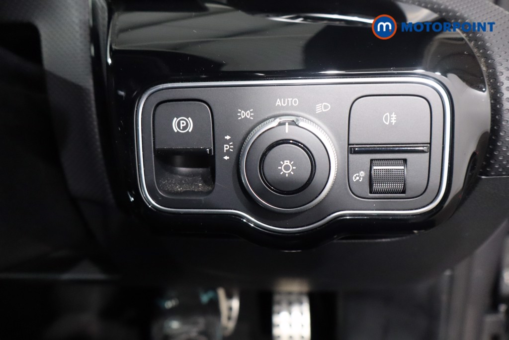Mercedes-Benz CLA Amg Line Automatic Petrol Coupe - Stock Number (1564793) - 17th supplementary image