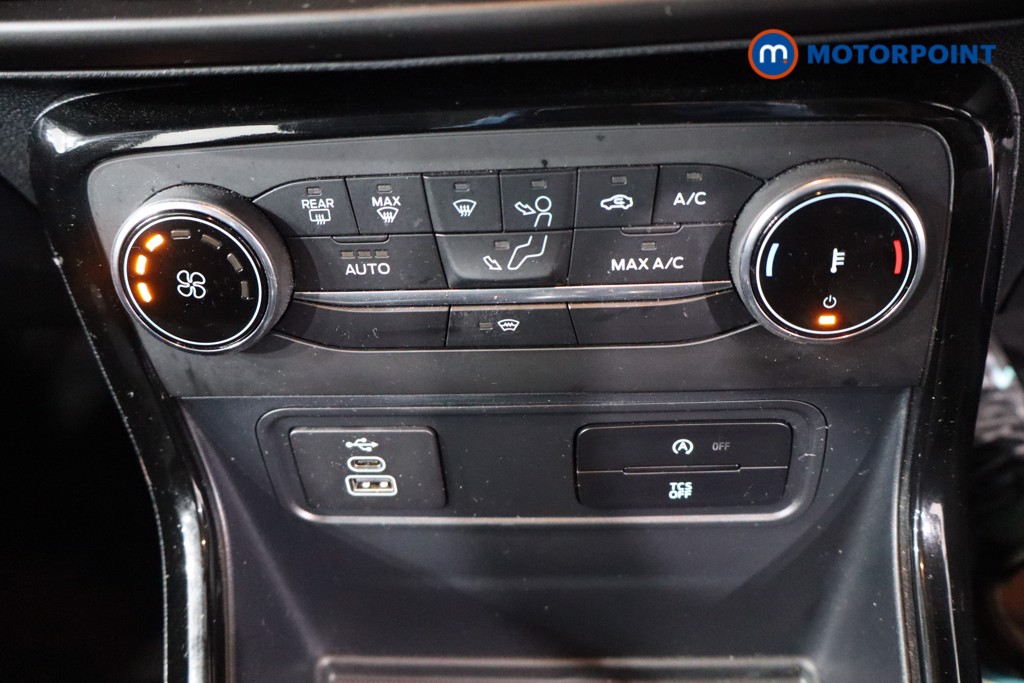 Ford Ecosport Titanium Manual Petrol SUV - Stock Number (1564812) - 19th supplementary image
