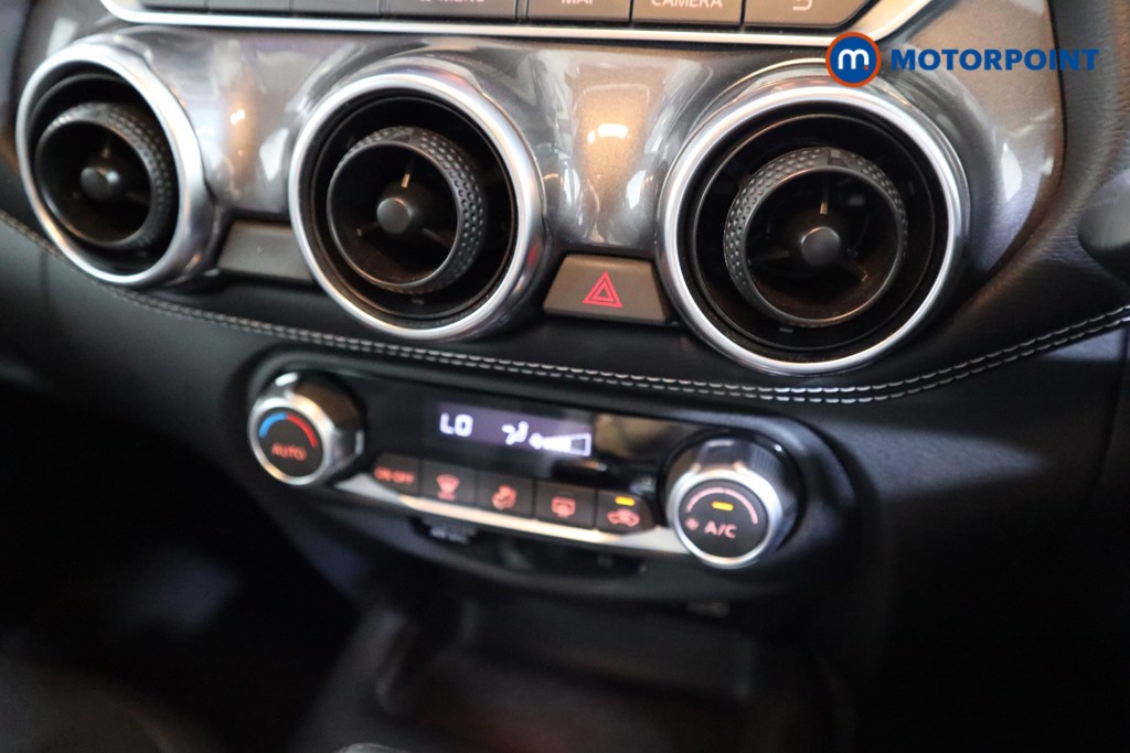 Nissan Juke N-Connecta Automatic Petrol SUV - Stock Number (1564963) - 7th supplementary image