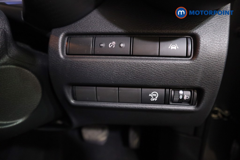 Nissan Juke N-Connecta Automatic Petrol SUV - Stock Number (1564963) - 9th supplementary image