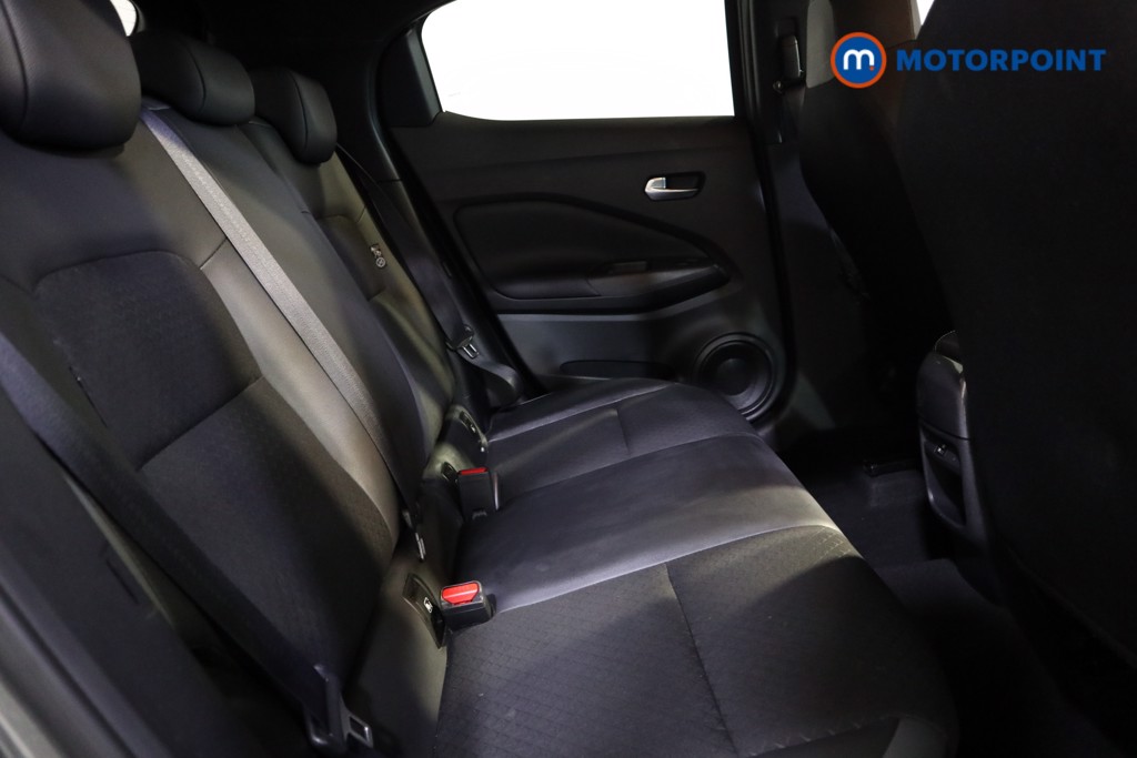 Nissan Juke N-Connecta Automatic Petrol SUV - Stock Number (1564963) - 12th supplementary image