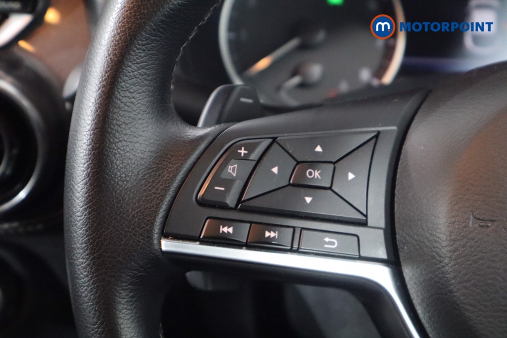 Nissan Juke N-Connecta Automatic Petrol SUV - Stock Number (1564971) - 7th supplementary image