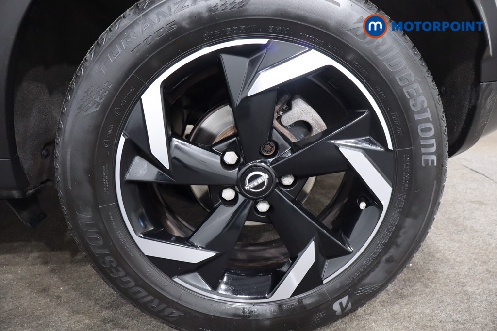 Nissan Juke N-Connecta Automatic Petrol SUV - Stock Number (1564971) - 12th supplementary image