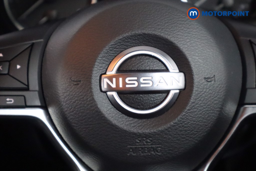Nissan Juke N-Connecta Automatic Petrol SUV - Stock Number (1564971) - 21st supplementary image