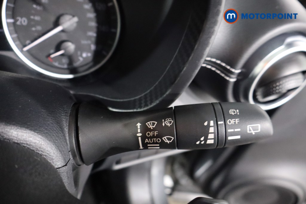 Nissan Juke N-Connecta Automatic Petrol SUV - Stock Number (1564971) - 22nd supplementary image