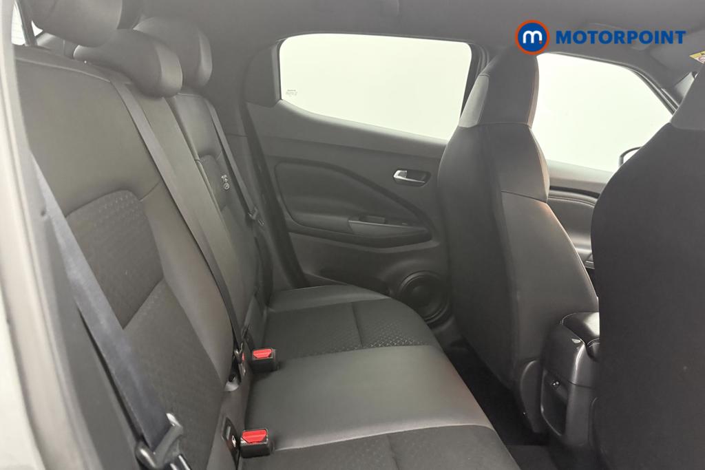 Nissan Juke N-Connecta Automatic Petrol SUV - Stock Number (1564977) - 6th supplementary image