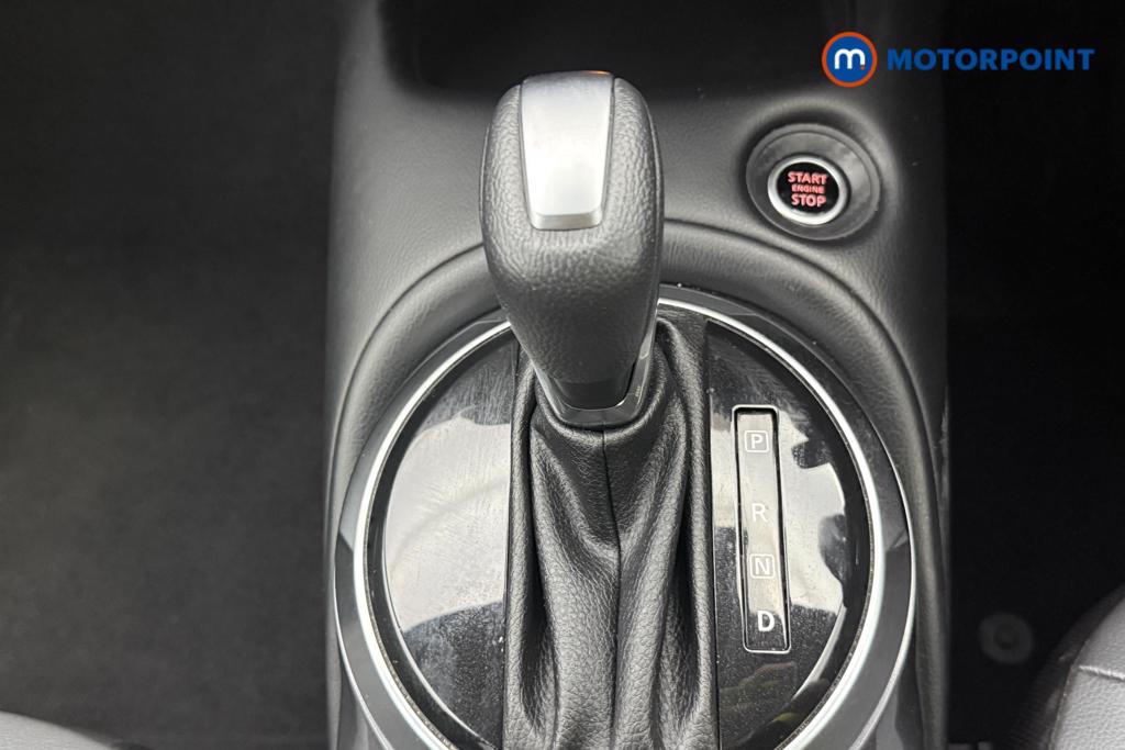 Nissan Juke N-Connecta Automatic Petrol SUV - Stock Number (1564977) - 15th supplementary image