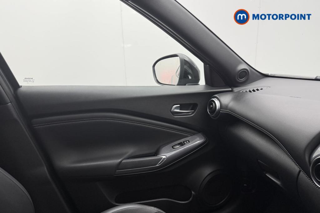 Nissan Juke N-Connecta Automatic Petrol SUV - Stock Number (1564977) - 16th supplementary image