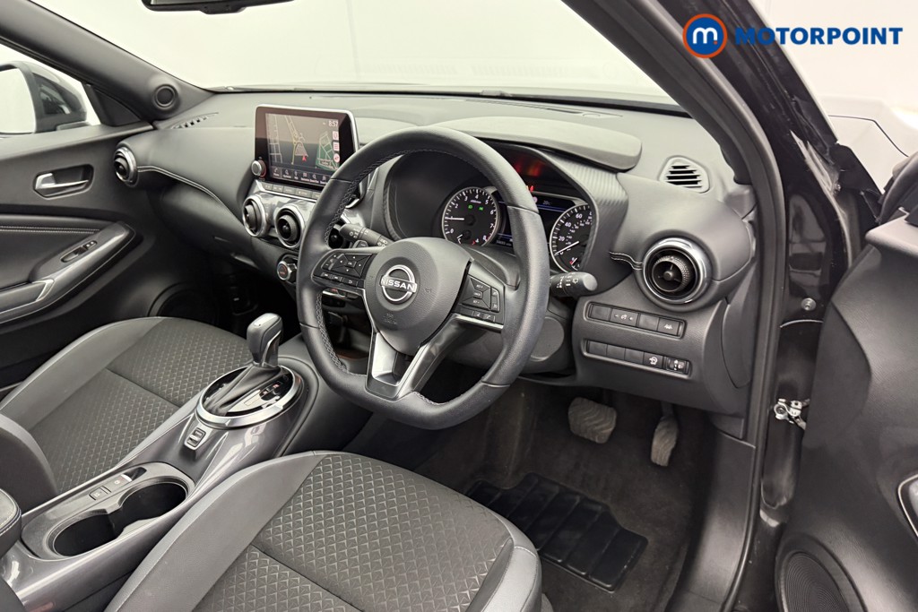 Nissan Juke N-Connecta Automatic Petrol SUV - Stock Number (1564984) - 4th supplementary image