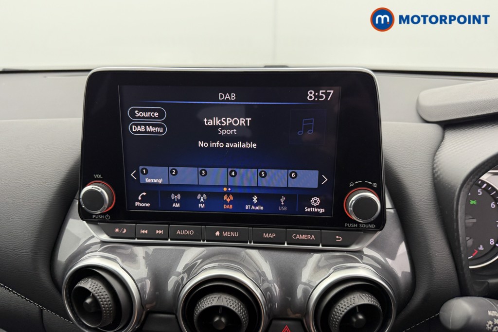Nissan Juke N-Connecta Automatic Petrol SUV - Stock Number (1564984) - 6th supplementary image