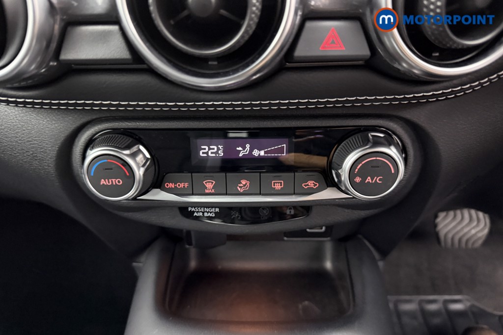 Nissan Juke N-Connecta Automatic Petrol SUV - Stock Number (1564984) - 11th supplementary image