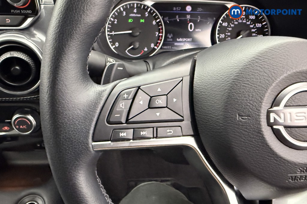 Nissan Juke N-Connecta Automatic Petrol SUV - Stock Number (1564984) - 13th supplementary image