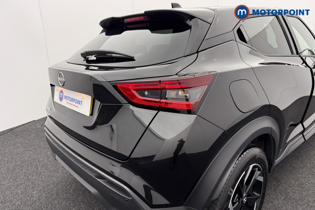 Nissan Juke N-Connecta Automatic Petrol SUV - Stock Number (1564984) - 26th supplementary image