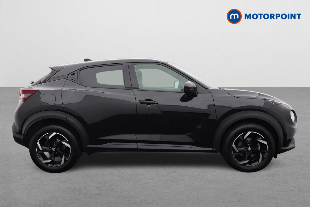 Nissan Juke N-Connecta Automatic Petrol SUV - Stock Number (1564984) - Drivers side