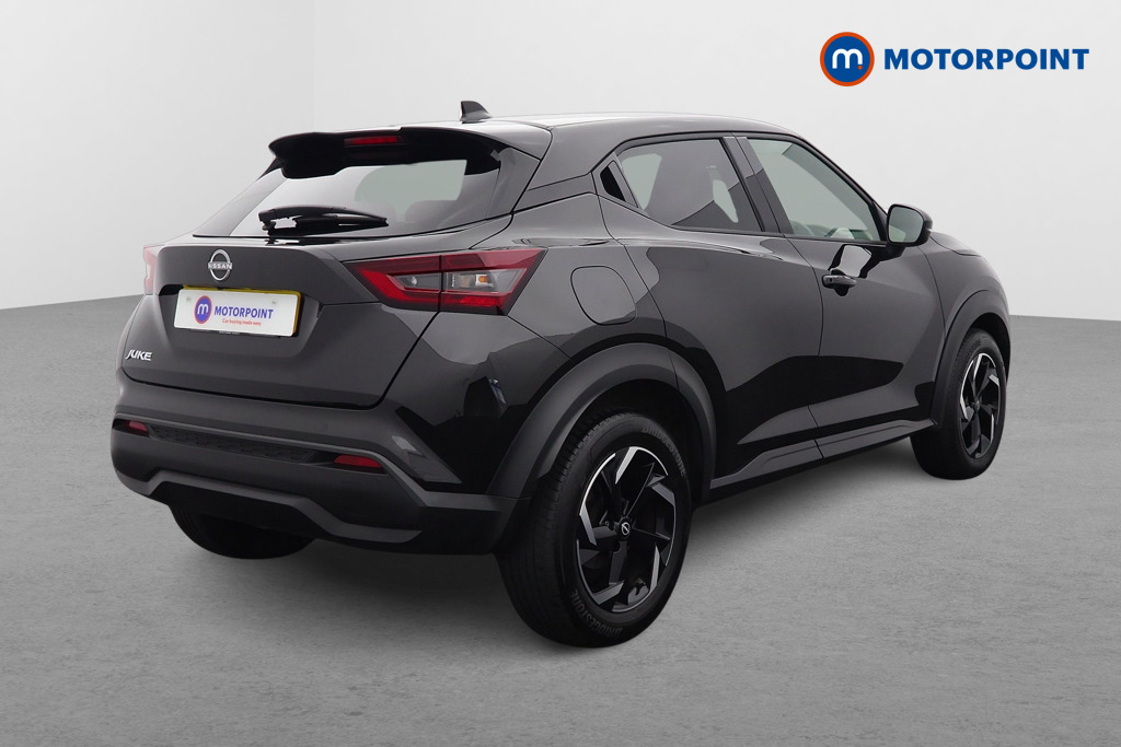Nissan Juke N-Connecta Automatic Petrol SUV - Stock Number (1564984) - Drivers side rear corner