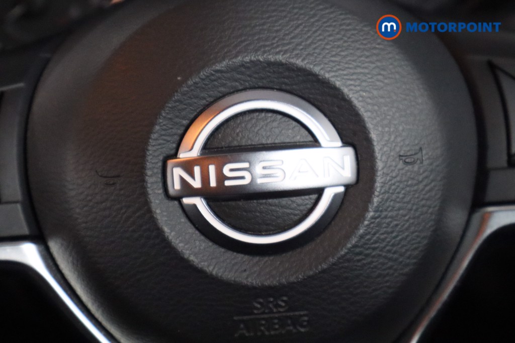 Nissan Juke N-Connecta Automatic Petrol SUV - Stock Number (1564993) - 17th supplementary image