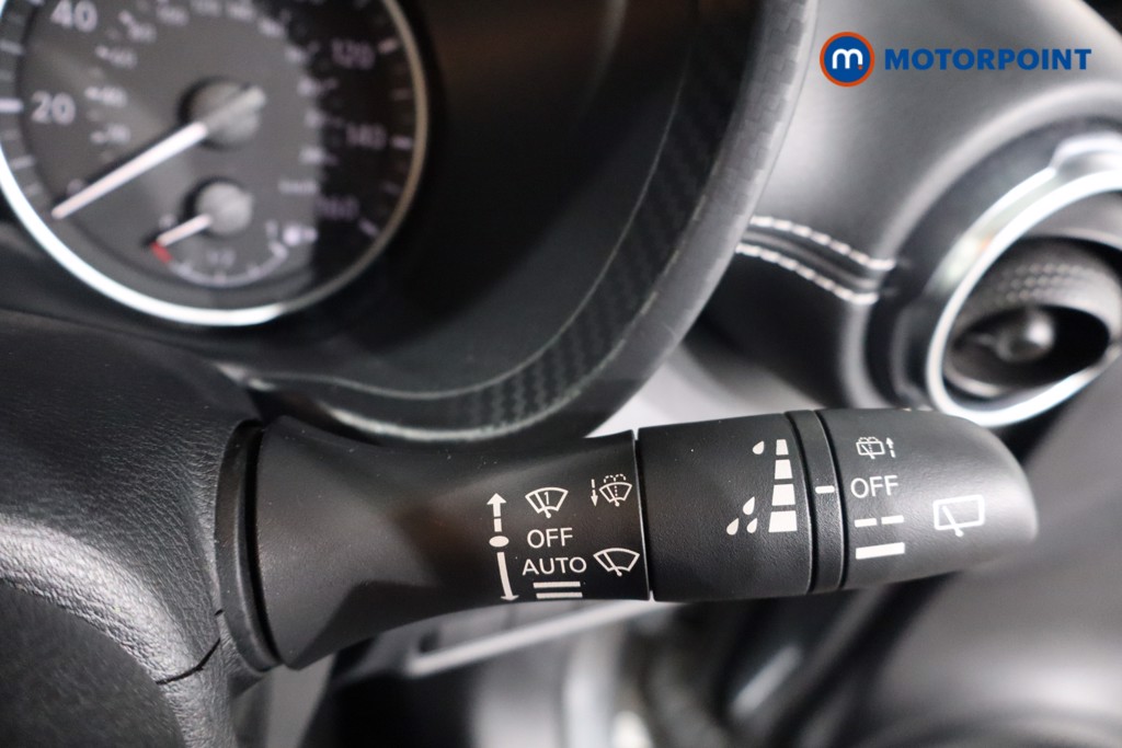 Nissan Juke N-Connecta Automatic Petrol SUV - Stock Number (1564993) - 18th supplementary image