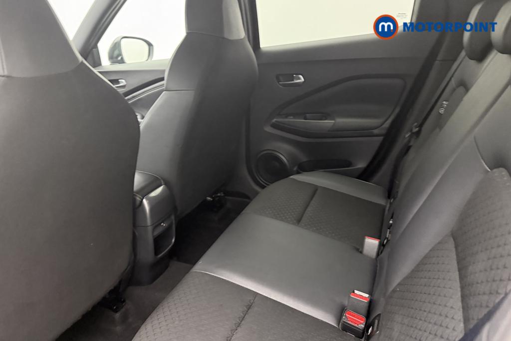 Nissan Juke N-Connecta Automatic Petrol SUV - Stock Number (1565000) - 4th supplementary image