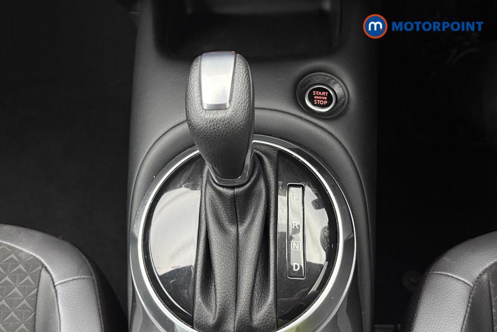 Nissan Juke N-Connecta Automatic Petrol SUV - Stock Number (1565000) - 15th supplementary image