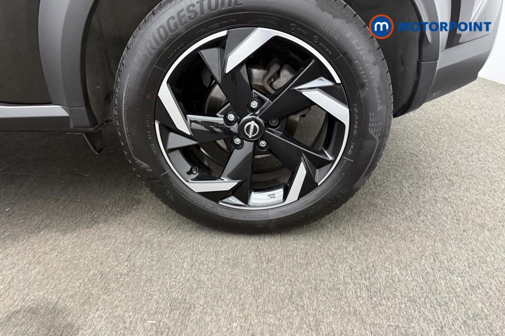 Nissan Juke N-Connecta Automatic Petrol SUV - Stock Number (1565000) - 25th supplementary image