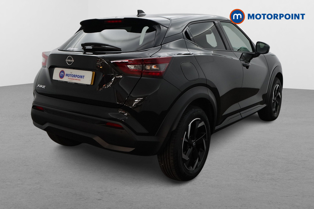Nissan Juke N-Connecta Automatic Petrol SUV - Stock Number (1565000) - Drivers side rear corner