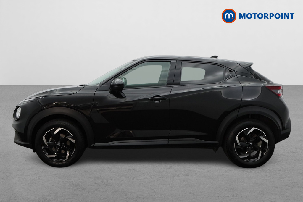 Nissan Juke N-Connecta Automatic Petrol SUV - Stock Number (1565000) - Passenger side