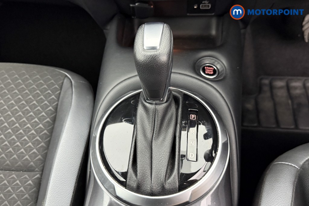 Nissan Juke N-Connecta Automatic Petrol SUV - Stock Number (1565008) - 12th supplementary image