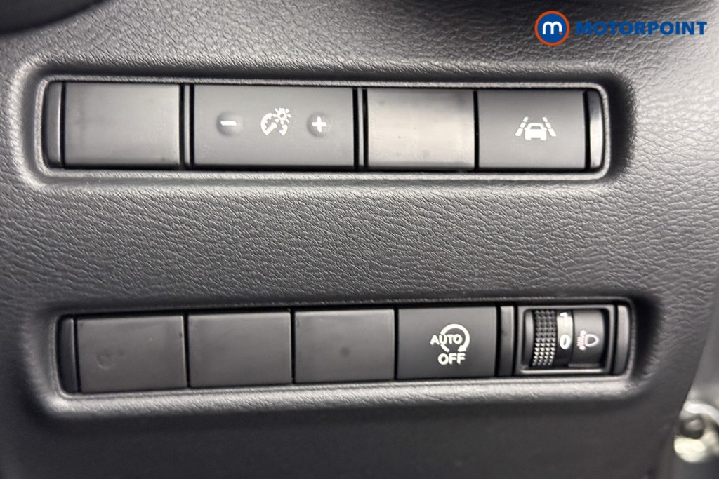 Nissan Juke N-Connecta Automatic Petrol SUV - Stock Number (1565008) - 15th supplementary image