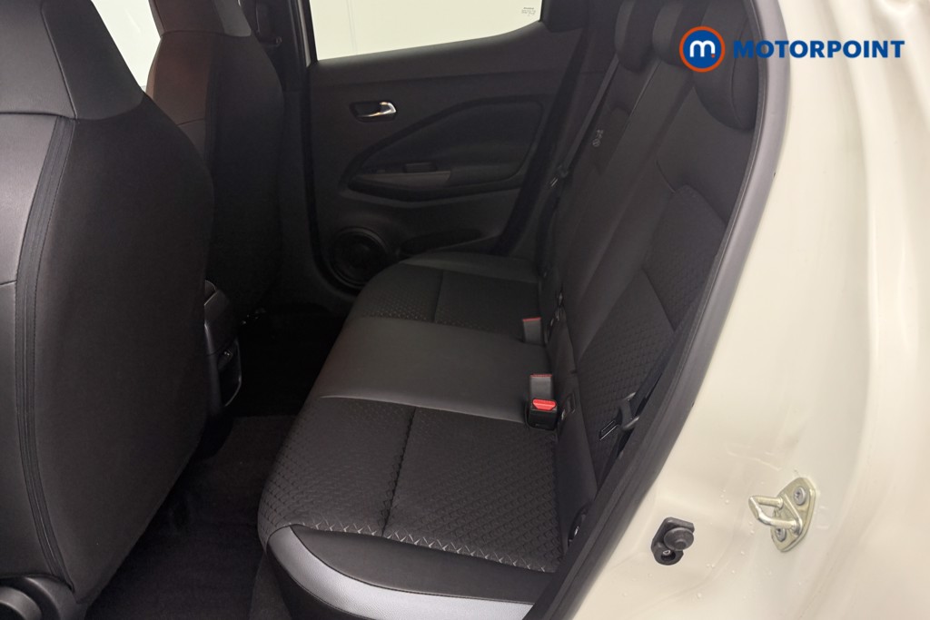 Nissan Juke N-Connecta Manual Petrol SUV - Stock Number (1565080) - 2nd supplementary image