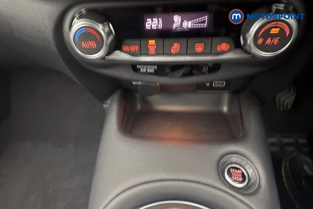Nissan Juke N-Connecta Manual Petrol SUV - Stock Number (1565080) - 10th supplementary image