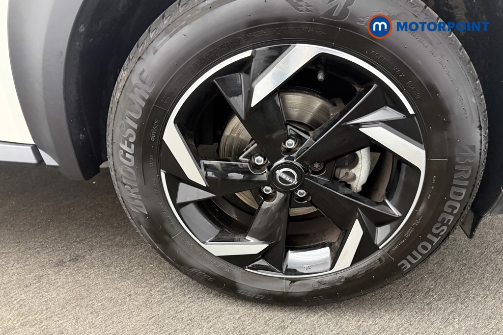 Nissan Juke N-Connecta Manual Petrol SUV - Stock Number (1565080) - 22nd supplementary image