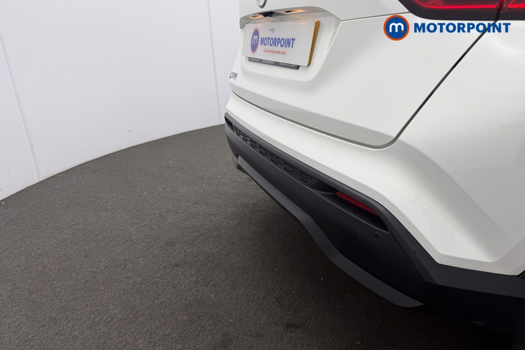 Nissan Juke N-Connecta Manual Petrol SUV - Stock Number (1565080) - 26th supplementary image