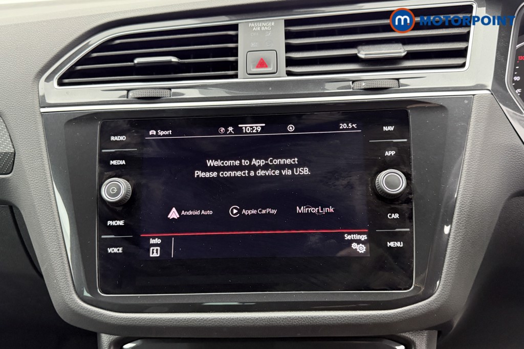 Volkswagen Tiguan R-Line Automatic Petrol SUV - Stock Number (1565557) - 10th supplementary image
