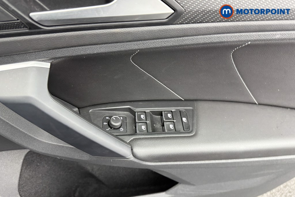 Volkswagen Tiguan R-Line Automatic Petrol SUV - Stock Number (1565557) - 17th supplementary image